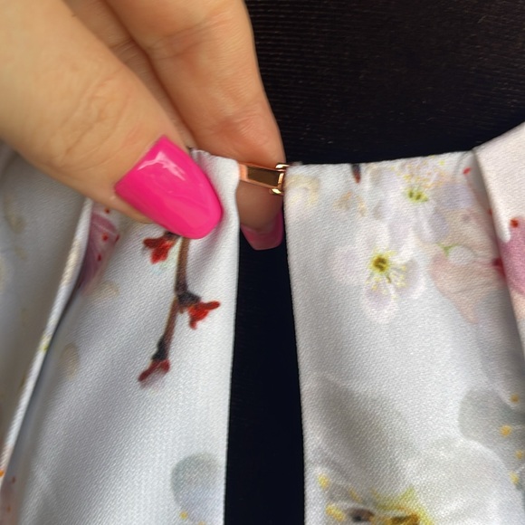 TED BAKER  Neebye Oriental cherry blossom top - Picture 4 of 16